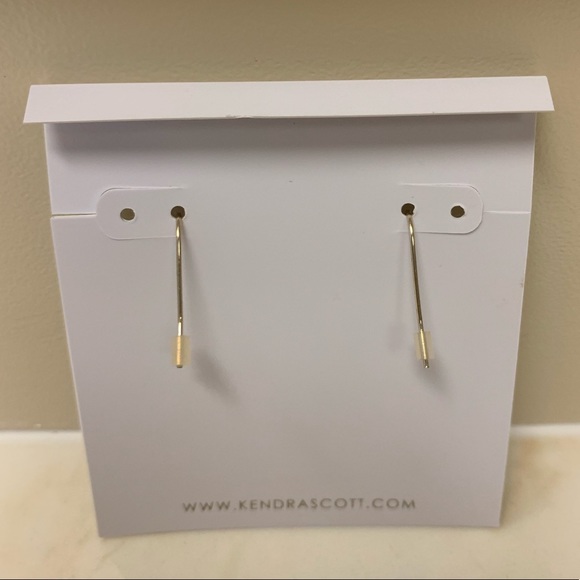 Kendra Scott earrings with blue and green tones - Picture 4 of 10